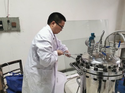 材料科学的森林守望者 杨守禄荣获2025年度新时代青年先锋奖